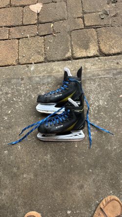 Hockey Skates - boys size 5