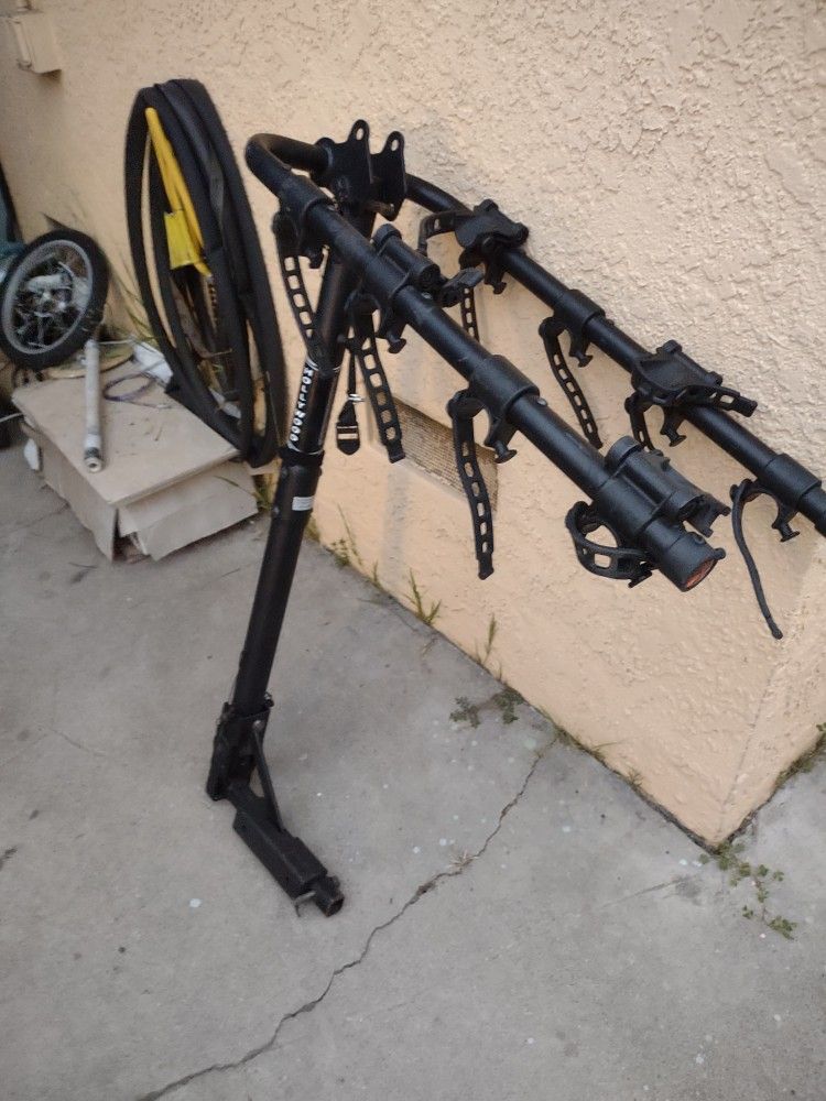 Raca Para 4 Bisicletas 2 " y Una Bicicleta