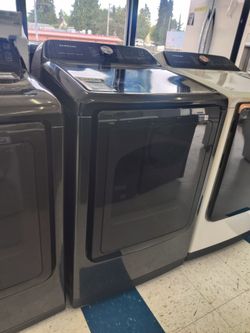 New Samsung
7.4 cu. ft. Vented Smart Electric Dryer with Steam Sanitize Plus in Brushed Black