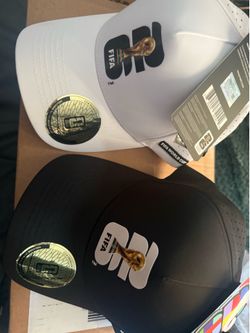 FIFA 2026 WORLD CUP TROPHY ADJUSTABLE HAT - WHITE AND BLACK