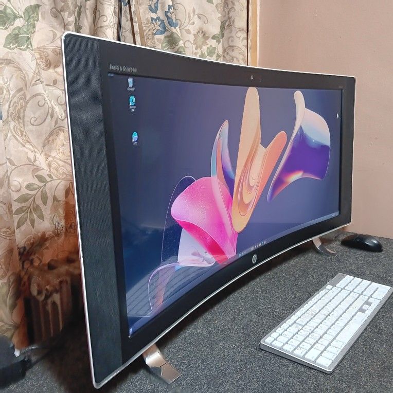 HP ENVY 34" Ultra-Wide QHD 4K All-in-One PC