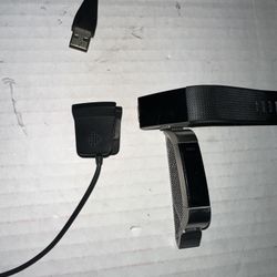 2 FITBITS UNTESTED