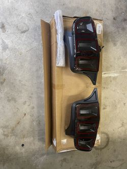 LED Tail Light for 2010-2014 Ford Mustang with Dynamic Turn Signal