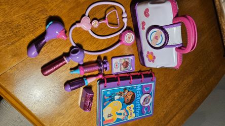 Doc McStuffins Pet Vet Doctor Play Set