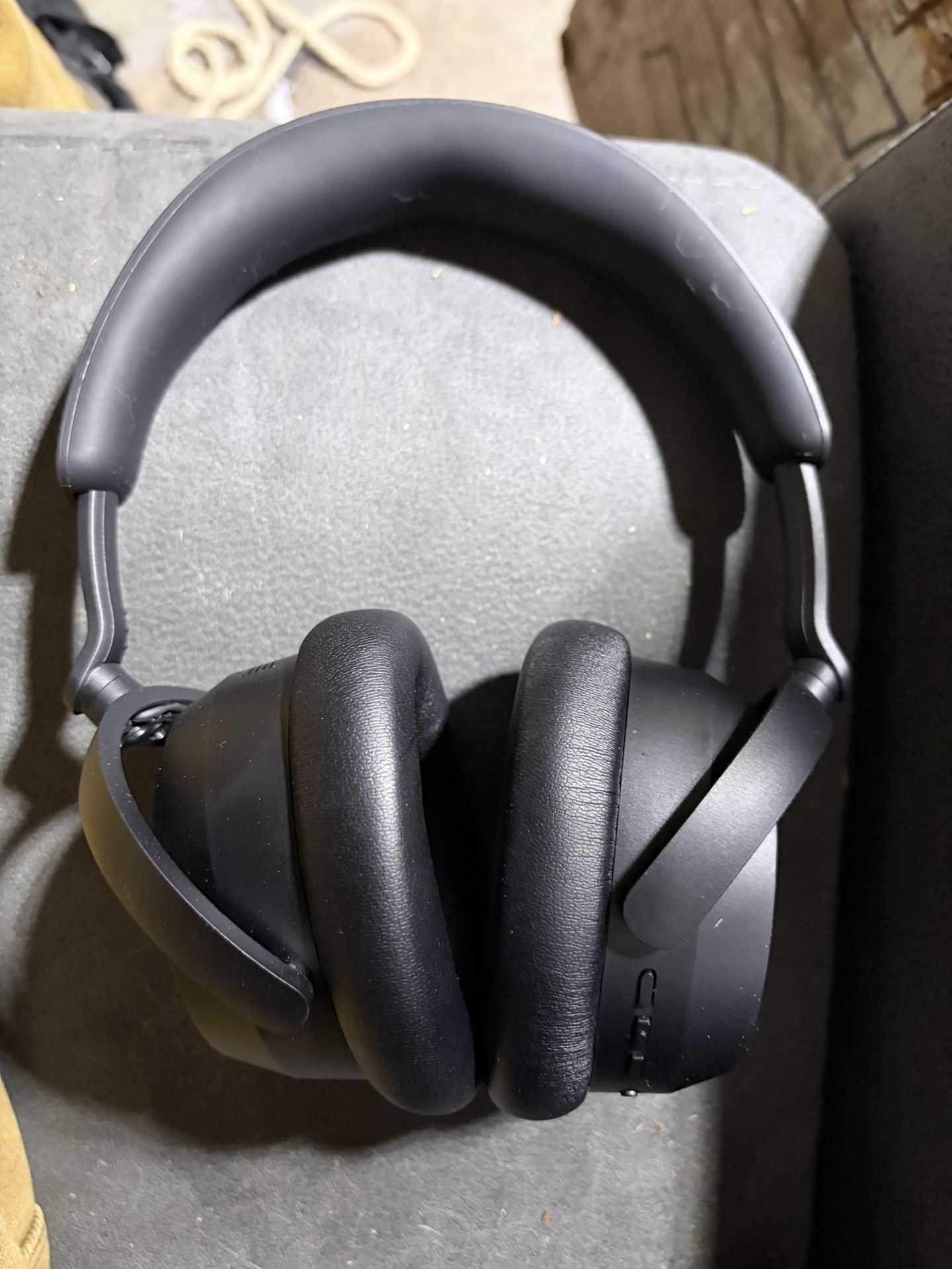 SENNHEISER ‘ACCENTUM’ WIRELESS HEADPHONES