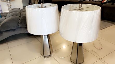 2 Lamps