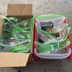 Packs of 100 Pokémon Cards 