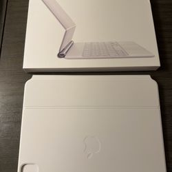 Apple Magic Keyboard: iPad Keyboard case for iPad Pro 11-inch - Like New!