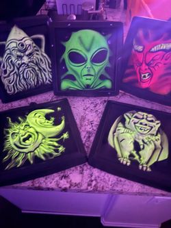 Set of 5 blacklight-reactive framed art panels. Glow in the Dark 3D pictures