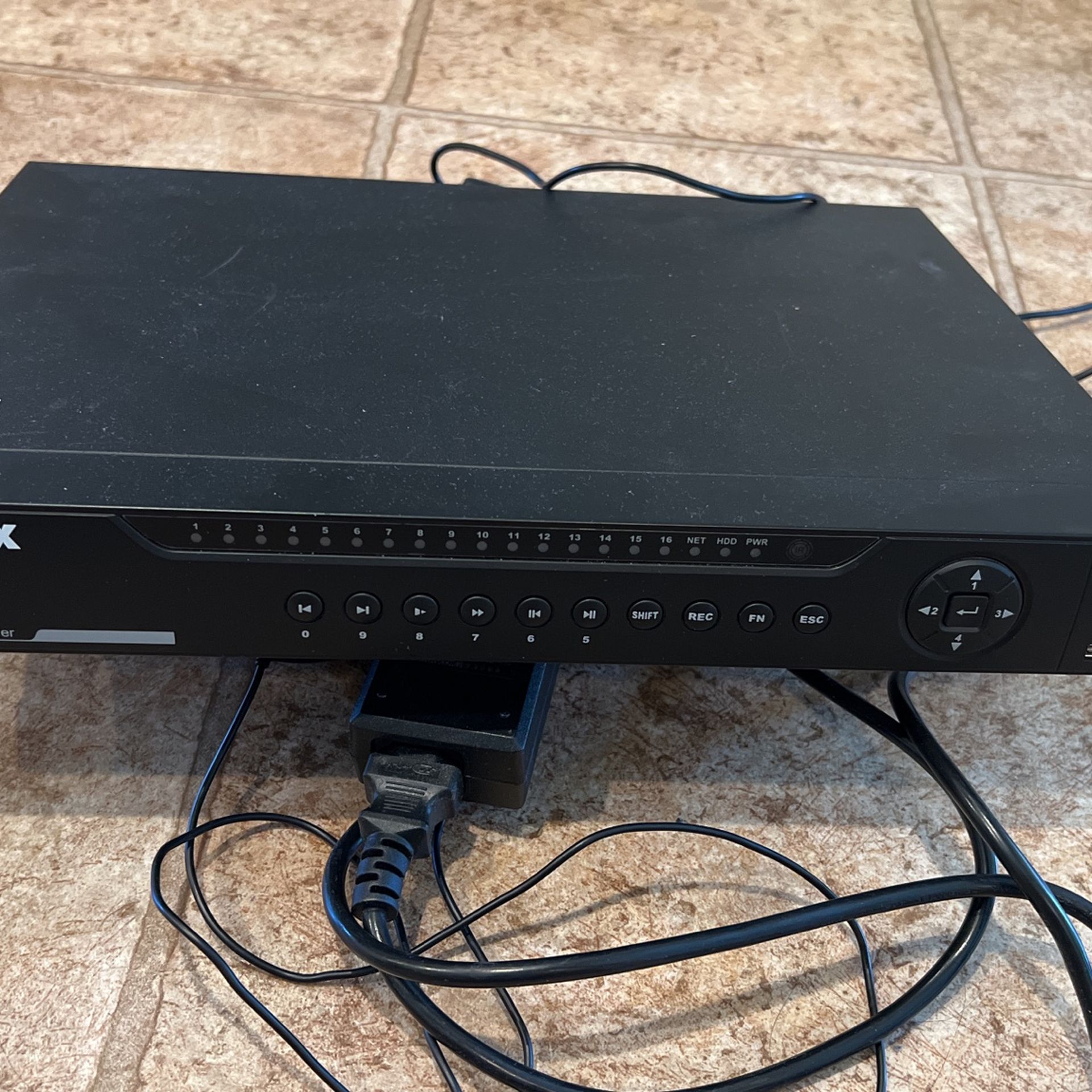 LOREX 16 Channel DVR Model # LHV221600