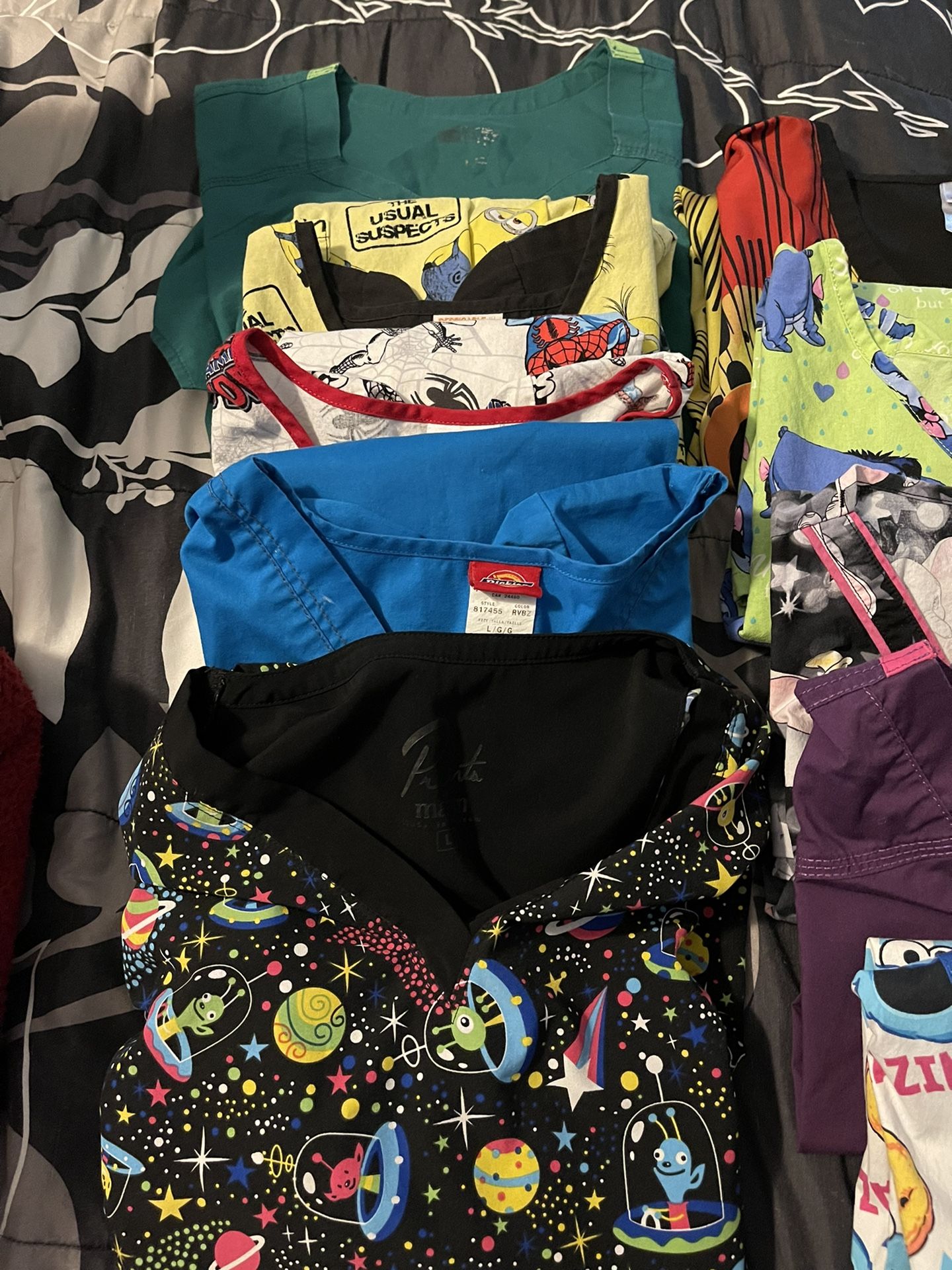 Major Brand Scrubs Size Large