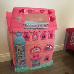 Minnie Mouse Dollhouse
