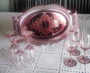Tray with glass cups