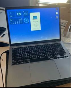 MacBook Air M1 16GB RAM / 512GB SSD - Mint Condition.