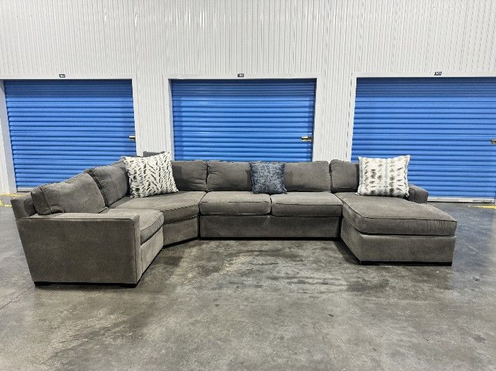 (FREE DELIVERY PDX / VC) Large, Gray Sectional