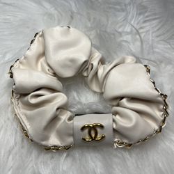 $25 Gold And White Scrunchie ✨