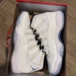 Jordan 11 Legend Blue 