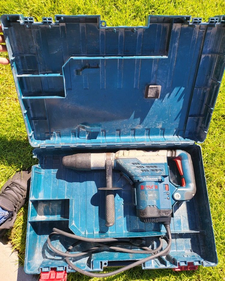 BOSCH ROTARY HAMMER ( ELECTRIC) $249