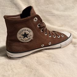 Converse - Chuck Taylor Brown suede - Men’s 7/Women’s 9
