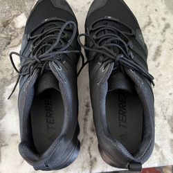Men’s Adidas Terrex AX2S Trail Hiking Shoes Size 11 Black  Like New