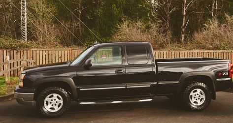 Chevrolet Silverado WT 4D 2x2 Long Bed