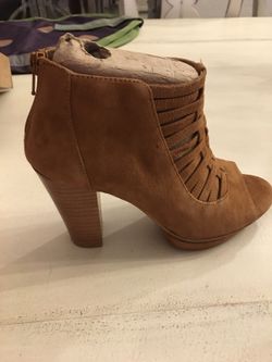 women’s suede booties 7.5