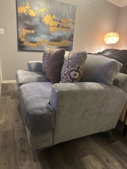 Velvet Loveseat - Can Deliver