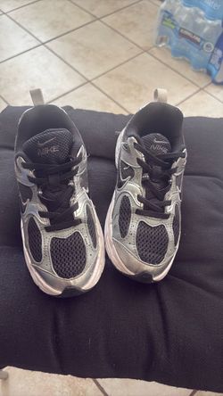 Nike Kids Sneakers Black and Silver
