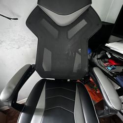Emerge Vomax Leather Gaming Chair