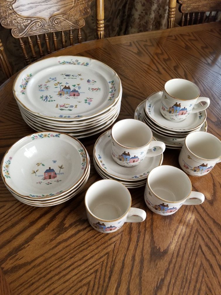 Vintage International Stoneware "Heartland" Dishes