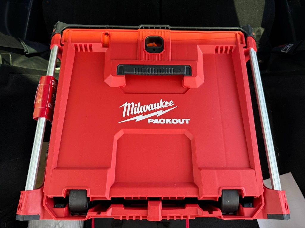 Milwaukee PACKOUT Rolling Drawer