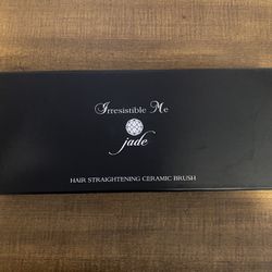 Irresistible me Hair straightening Ceramic Brush 