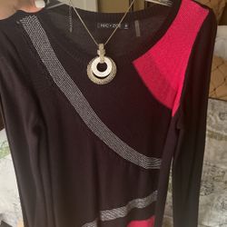 Sweater With Necklace 