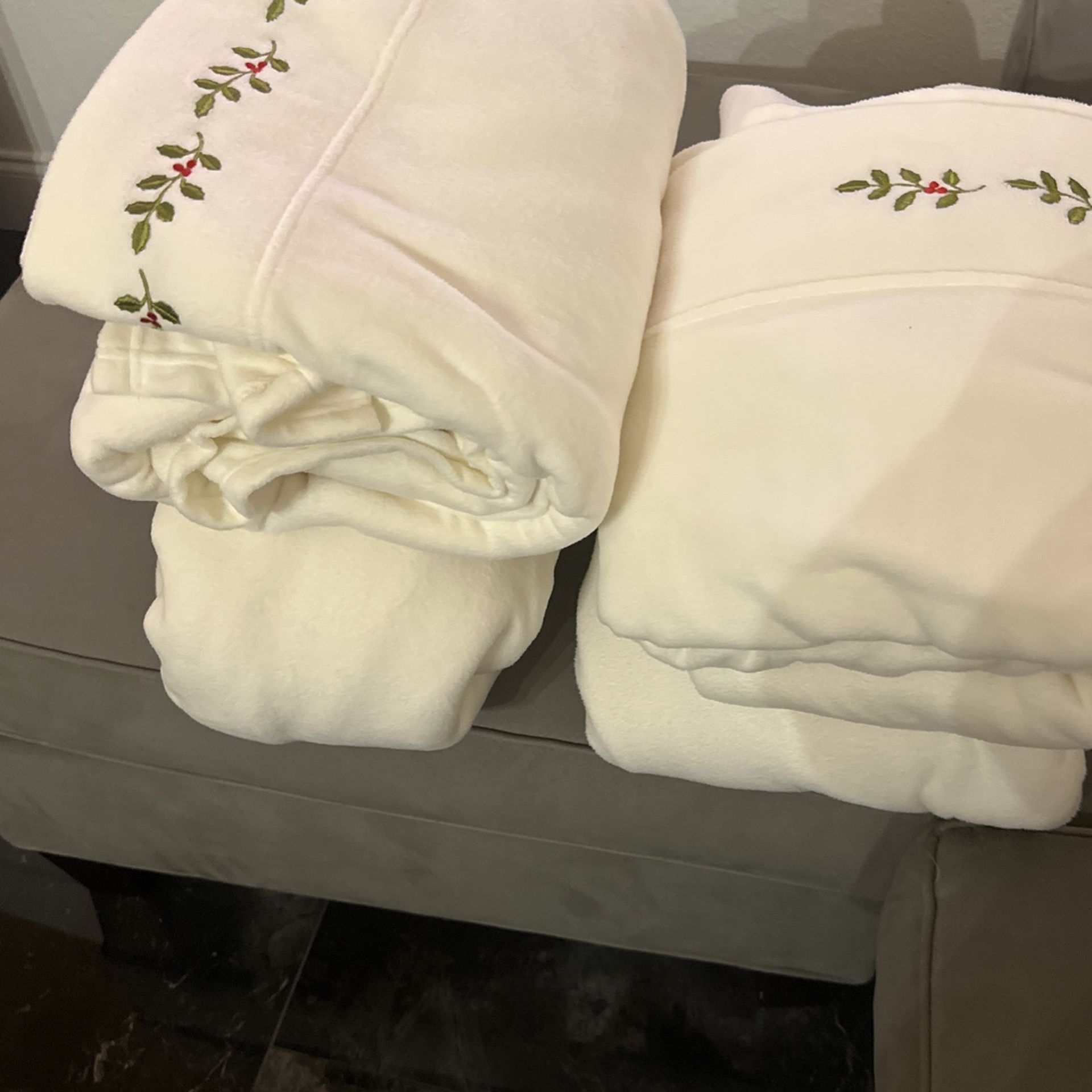 Twin XL Christmss Blanket Set