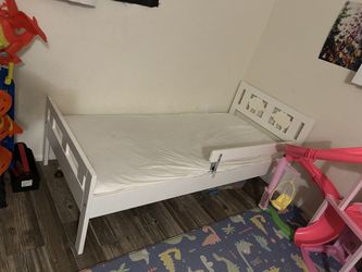 IKEA Kritter White Toddler Bed Set