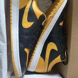Black And Yellow Air Jordan Size 13 Man’s 