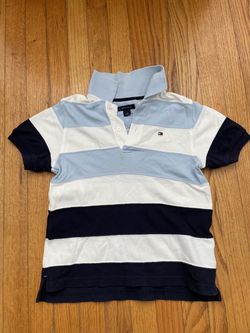 Tommy Hilfiger Kids Polo Shirt Size 4 – Good Condition  Tommy Hilfiger children's Polo shirt, size 4. Classic blue and white stripes design, comfortab