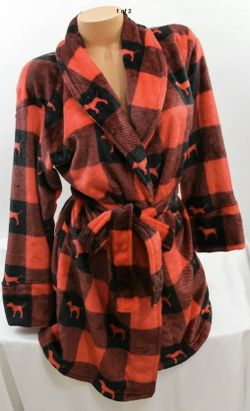 New Victoria’s Secret Pink plush Robe xs/s M/L super soft & cozy
