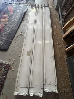 Fluorescent Light Fixtures