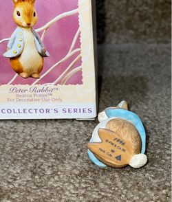 Hallmark Keepsake Disney Jaq And Gus Ornament 1997 & Cinderella enchanted set