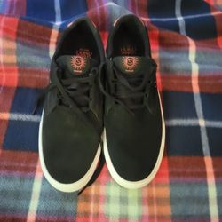 SIZE 10.5  NIKE SB SHANE  O"NEILL SNEAKERS SHOES  BLACK   WHITE SUEDE  