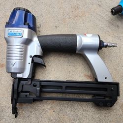 Staple Gun 1 3/8