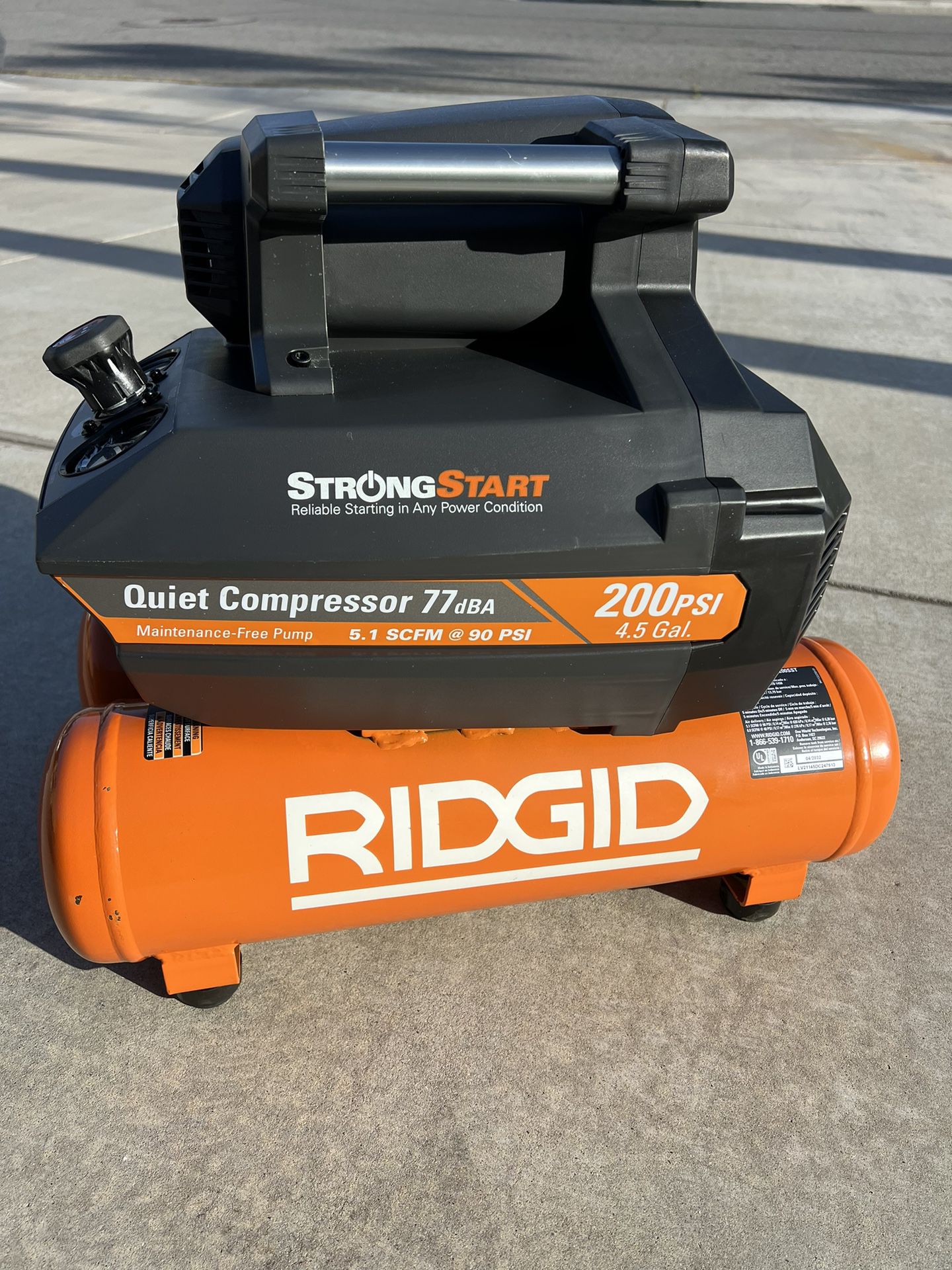 RIGID Air Compressor 200 psi 4.5 Gal. Electric Quiet Compressor OF45200SST