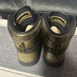 Air Jordan 1 Wings 
