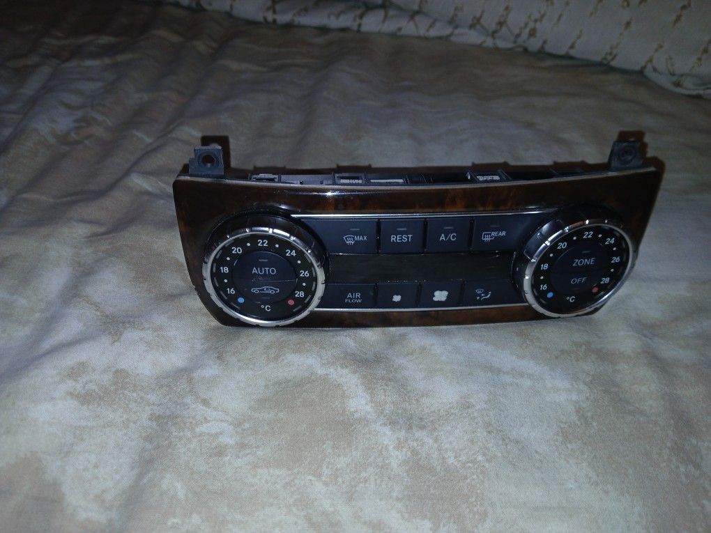 2012 Mercedes CLS550 Climate Control Unit
