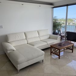 White Leather Corner Sofa W/left Chaise 