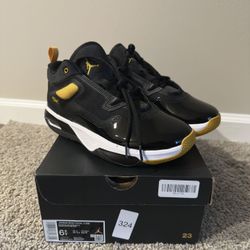 BRAND NEW Nike Jordan Stay Loyal 3 GS size 6.5Y (Women’s 8) Black Yellow Orchre