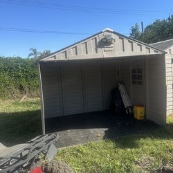 Storage 8x10 plastic panel