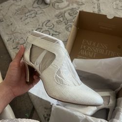 size 5.5 heels NEW