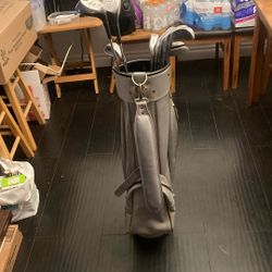 Golf Men’s RH Wilson w/Cougar Carry Bag
